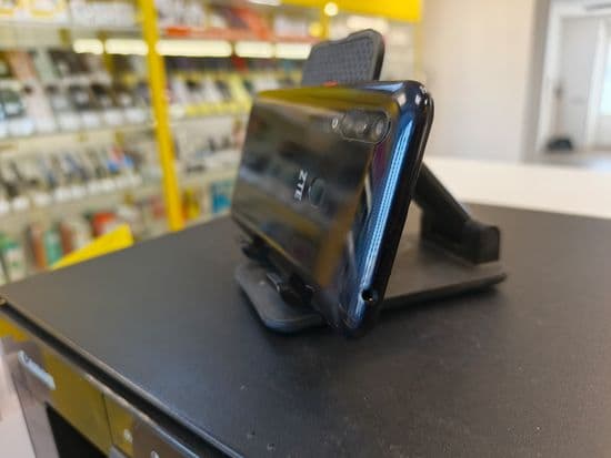 Фото 1: ZTE Blade A7 (2020) 3/64GB (чёрный) по адресу г.Кировград, ул.Свердлова,70