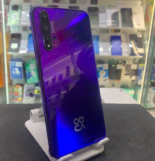 Фото 1: Huawei Nova 5T 6/128GB по адресу г.Серов, ул.Ленина,215