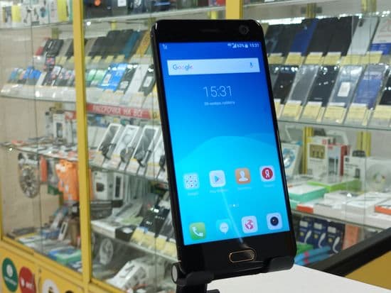 Фото 3: ZTE Blade V8 64GB по адресу г.Н.Тагил, пр-т Мира,71