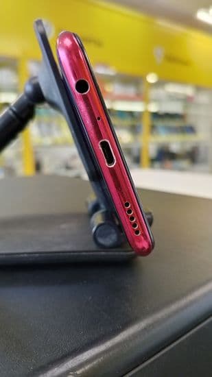 Фото 1: Honor 10i 4/128Gb по адресу г.Кировград, ул.Свердлова,70