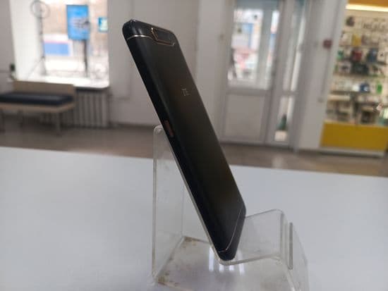 Фото 7: ZTE Blade V8 64GB по адресу г.Н.Тагил, Фрунзе 37б к2
