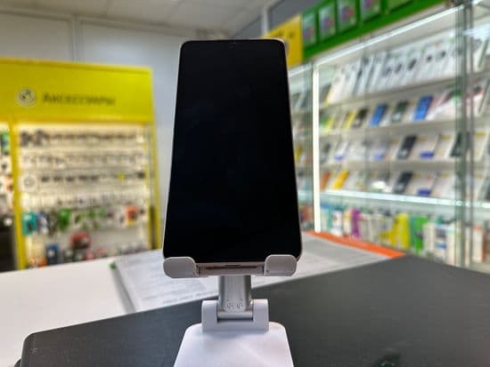 Фото 2: Realme 13+ 5G 12/256GB по адресу г. Верхний Тагил, ул. Ленина, 92