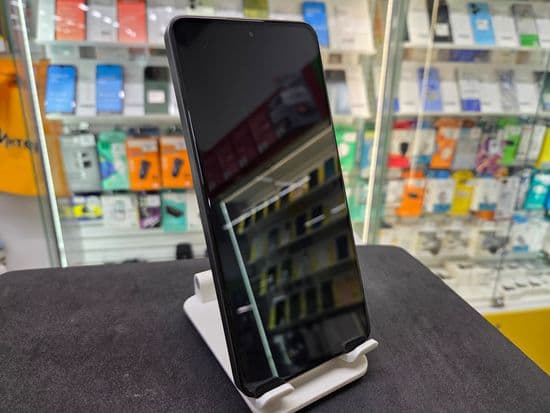 Фото 6: Realme 12 8/256GB по адресу г. Серов, ул. Ленина, 215