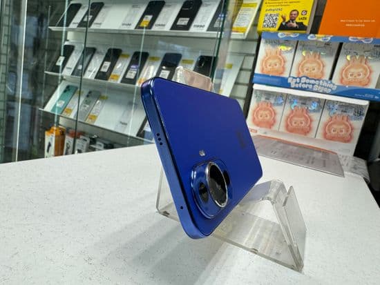 Фото 1: Huawei Nova 12s 8/256GB по адресу г.Н.Тагил, пр-т Ленинградский, 83а, ост.компл.«Мечта»