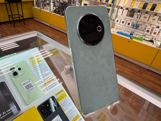 Фото 2: Tecno Spark 30C 4/128GB (белый) по адресу г. Карпинск, ул. Мира, 65