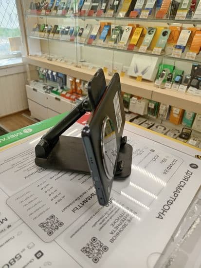 Фото 4: Infinix Zero 40 5G 12/256GB по адресу пос. Баранчинский, ул.Коммуны,45