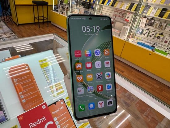 Фото 1: Huawei nova 12 SE 8/256GB по адресу г.Североуральск, ул.Ленина,31