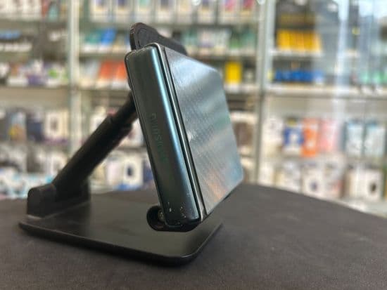 Фото 1: Samsung Galaxy Z Flip3 8/128GB по адресу г.Красноуральск, ул.Янкина,16, ост.компл.Больничный