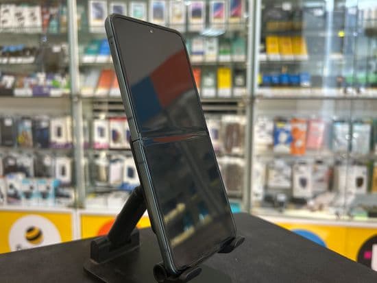 Фото 3: Samsung Galaxy Z Flip3 8/128GB по адресу г.Красноуральск, ул.Янкина,16, ост.компл.Больничный