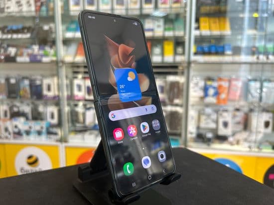 Фото 5: Samsung Galaxy Z Flip3 8/128GB по адресу г.Красноуральск, ул.Янкина,16, ост.компл.Больничный