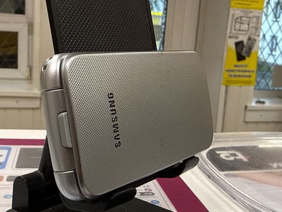 Фото 2: Samsung C3520 по адресу г.В.Тура, ул. Иканина, 90