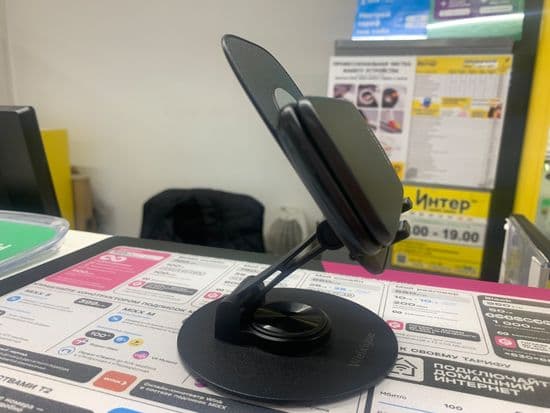 Фото 1: Samsung C3520 по адресу г.Севастополь, Северная, площадь Захарова, 1Ж, «Новая Ярмарка», пав. 7