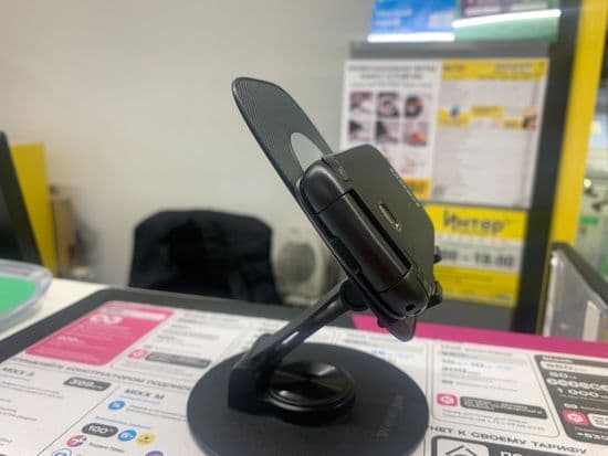 Фото 5: Samsung C3520 по адресу г.Севастополь, Северная, площадь Захарова, 1Ж, «Новая Ярмарка», пав. 7