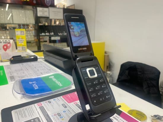 Фото 7: Samsung C3520 по адресу г.Севастополь, Северная, площадь Захарова, 1Ж, «Новая Ярмарка», пав. 7