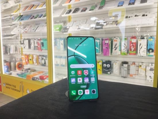 Фото 1: Realme 12 4G 8/512GB по адресу г. Нижний Тагил, пр-т Ленина, 10