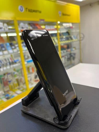 Фото 1: Honor 10 6/64GB по адресу г. Североуральск, ул. Ленина, 31