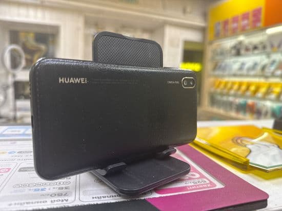 Фото 2: Huawei Y5 (2019) 2/32GB по адресу г.В.Тура, ул. Иканина, 90