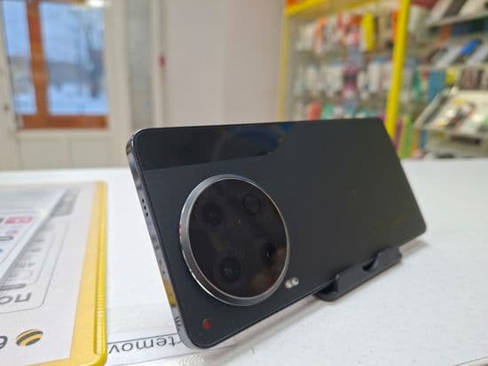 Фото 1: Tecno Camon 30 5G 8/256GB по адресу г.Артемовский, ул.Свободы,42