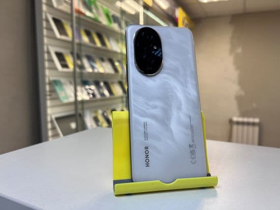 Фото 1: Honor 200 8/256GB по адресу г.Н.Тура, Усошина,6