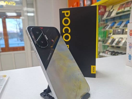 Фото 1: Xiaomi Poco F7 12/256GB по адресу г.Артемовский, ул.Свободы,42