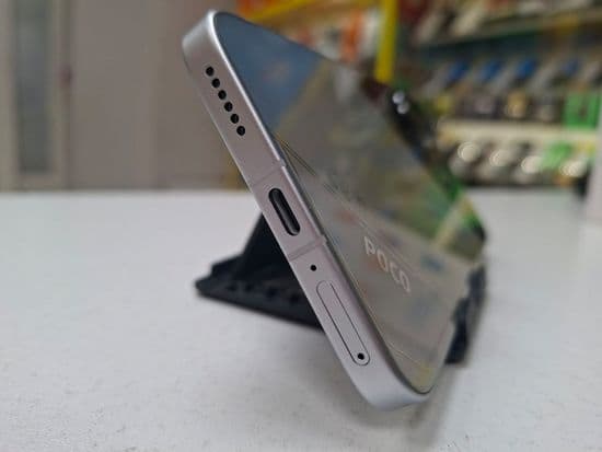 Фото 3: Xiaomi Poco F7 12/256GB по адресу г.Артемовский, ул.Свободы,42