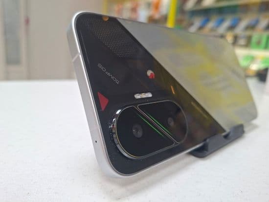 Фото 5: Xiaomi Poco F7 12/256GB по адресу г.Артемовский, ул.Свободы,42