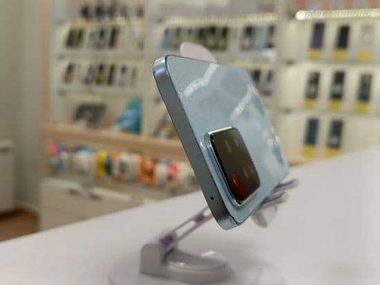 Фото 7: Honor 200 Lite (5G) 8/256GB по адресу г.Новая Ляля, ул.Розы Люксембург,69в