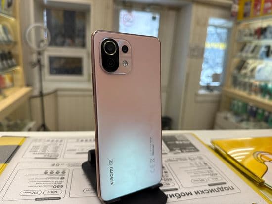 Фото 1: Xiaomi 11 Lite 5G NE 8/128GB по адресу г. Верхняя Тура, ул. Иканина, 90