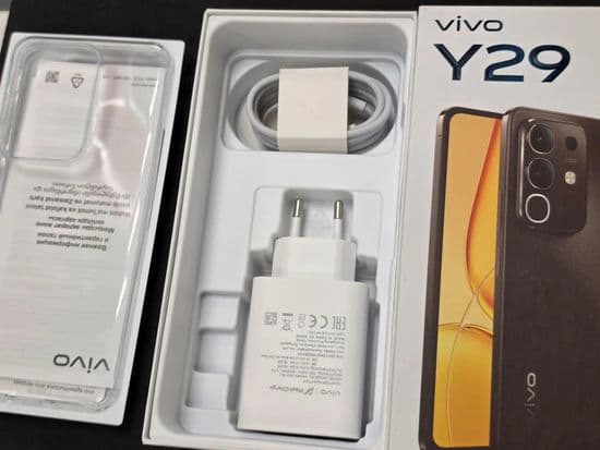 Фото 1: Vivo Y29 8/128GB (коричневый) по адресу г. Краснотурьинск, ул. Рюмина, 1