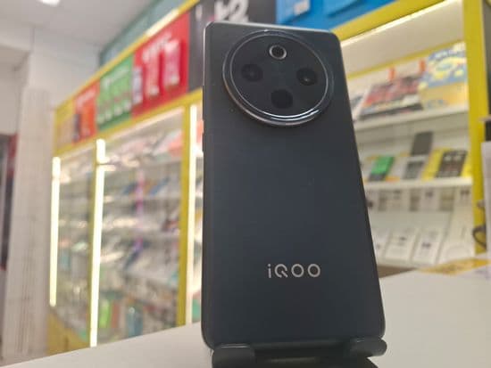 Фото 7: iQoo Z10 12/256GB по адресу г. Нижний Тагил, пр-т Ленина, 10