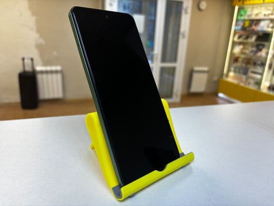 Фото 1: Tecno POVA 6 Neo 8/256GB по адресу г. Нижняя Тура, ул. Усошина, 6