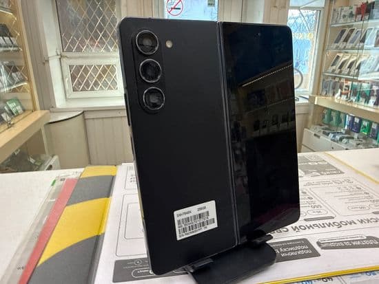 Фото 6: Samsung Galaxy Z Fold5 12/256GB по адресу г.Серов, ул.Ленина,215