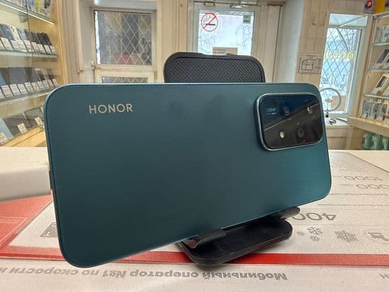 Фото 2: Honor 200 Lite (5G) 8/256GB по адресу г.В.Тура, ул. Иканина, 90