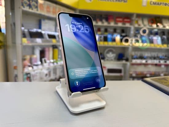 Фото 3: Apple iPhone 13 128GB по адресу г. Севастополь, Северная, площадь Захарова, 1Ж, «Новая Ярмарка», пав. 7