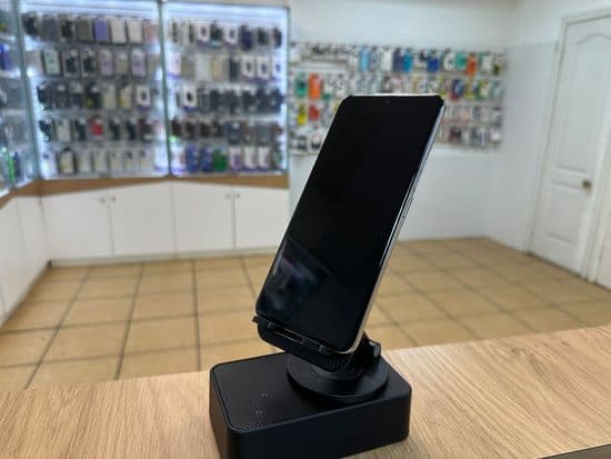 Фото 1: Honor 200 8/256GB по адресу Нижний Тагил, ул. Садовая, д. 2