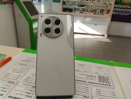 Фото 2: Tecno Camon 30 5G 8/256GB по адресу г.Кушва, ул.Строителей,6