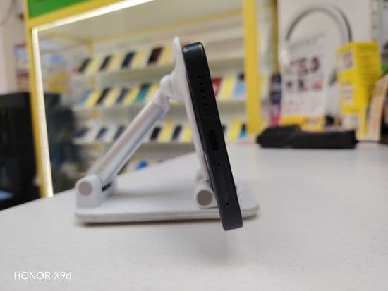 Фото 4: Xiaomi Poco X7 Pro 12/512GB (жёлтый) по адресу г.Н.Тагил, пр-т Мира,71