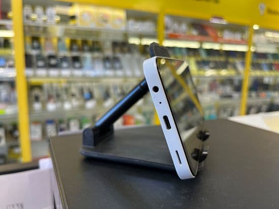 Фото 2: Samsung Galaxy A15 4/128GB по адресу г. Кировград, ул. Свердлова, 70