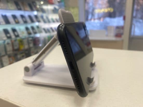 Фото 1: Apple iPhone 11 64Gb по адресу пос. Баранчинский, ул.Коммуны,45