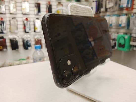 Фото 2: Apple iPhone 11 64Gb по адресу г.Н.Тагил, пр-т Мира,71