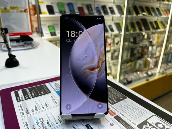 Фото 2: Tecno Camon 30 8/256GB по адресу г.Кушва, ул.Строителей,12