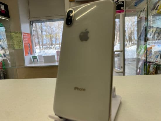 Фото 3: Apple iPhone X 256GB по адресу пос. Баранчинский, ул.Коммуны,45