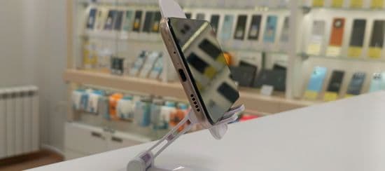 Фото 1: Honor 8S 2/32GB по адресу г.Новая Ляля, ул.Розы Люксембург,69в