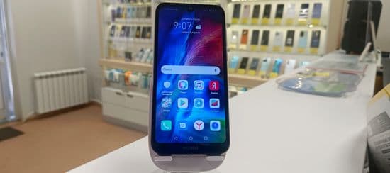 Фото 2: Honor 8S 2/32GB по адресу г.Новая Ляля, ул.Розы Люксембург,69в