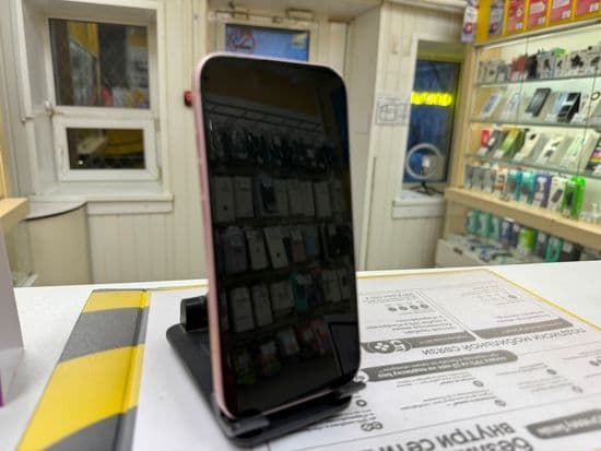 Фото 3: Apple iPhone 15 128GB по адресу г.В.Тура, ул. Иканина, 90