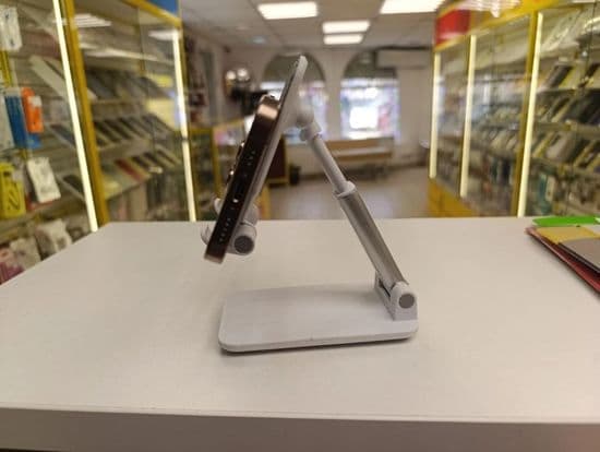 Фото 1: Apple iPhone 16 Pro 128GB по адресу г.Невьянск, ул. Ленина,15а