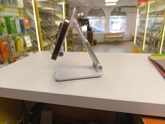 Фото 2: Apple iPhone 16 Pro 128GB по адресу г.Невьянск, ул. Ленина,15а