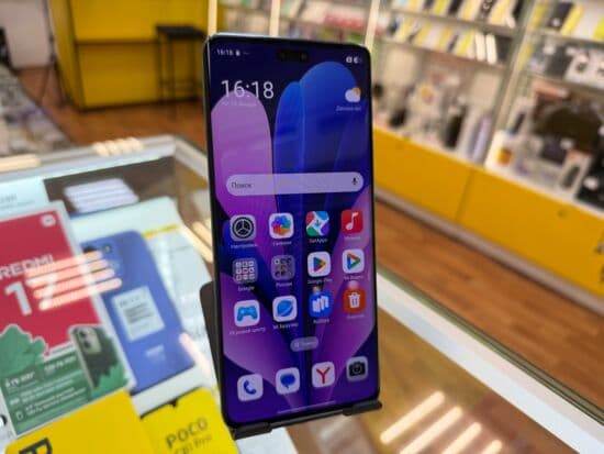 Фото 3: Xiaomi 13 Lite 8/128GB по адресу г. Нижний Тагил, ул. Металлургов, 58а