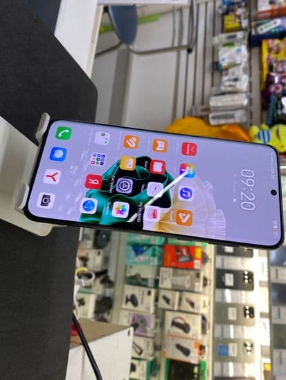 Фото 2: Huawei P60 8/256GB по адресу г.Серов, ул.Ленина,215