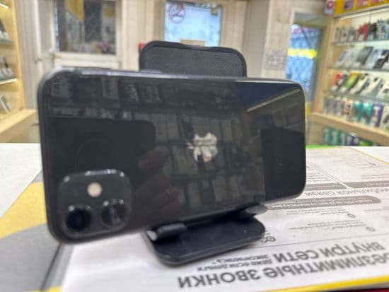 Фото 2: Apple iPhone 11 128Gb по адресу г.В.Тура, ул. Иканина, 90